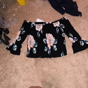 Kendall & Kylie crop top